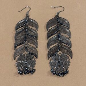 Flower and leaves long earrings